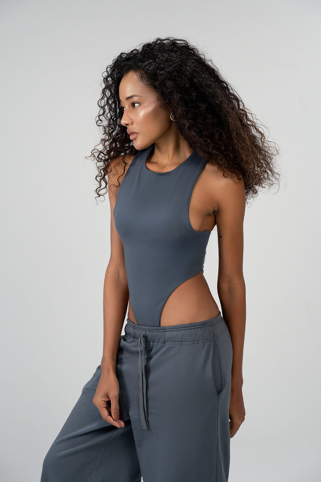 Mid-waist Trousers