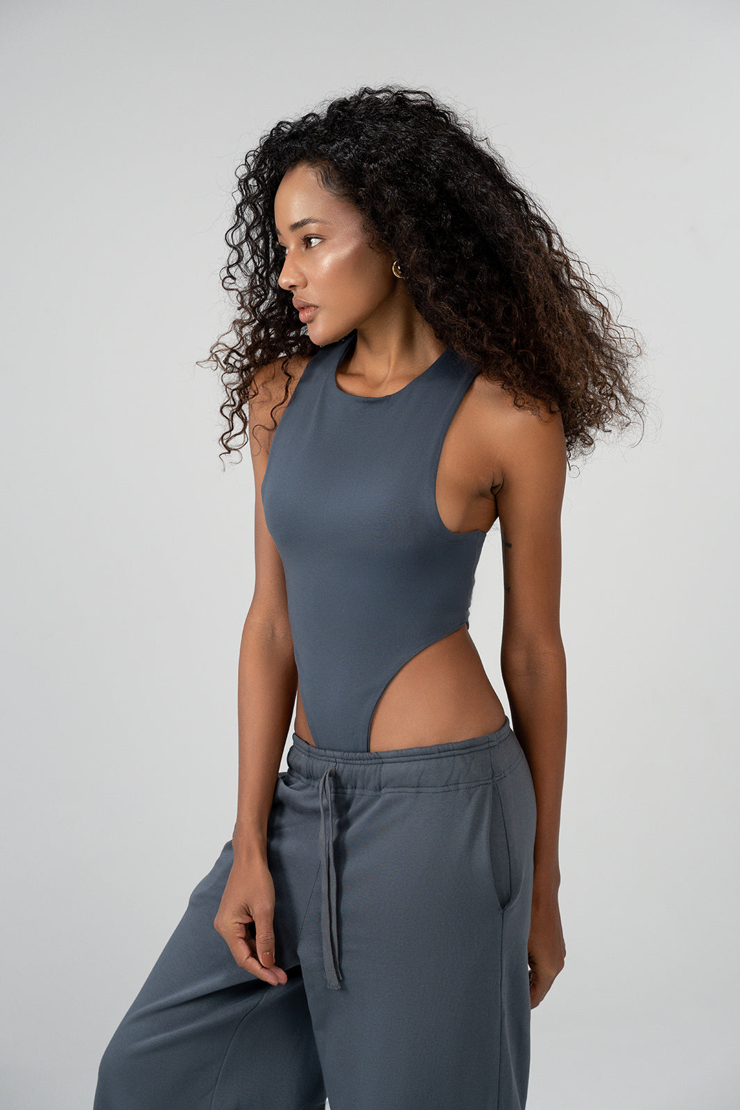 Mid-waist Trousers