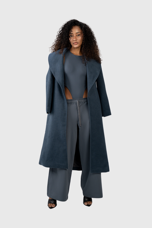 Wide Reversed collar Coat